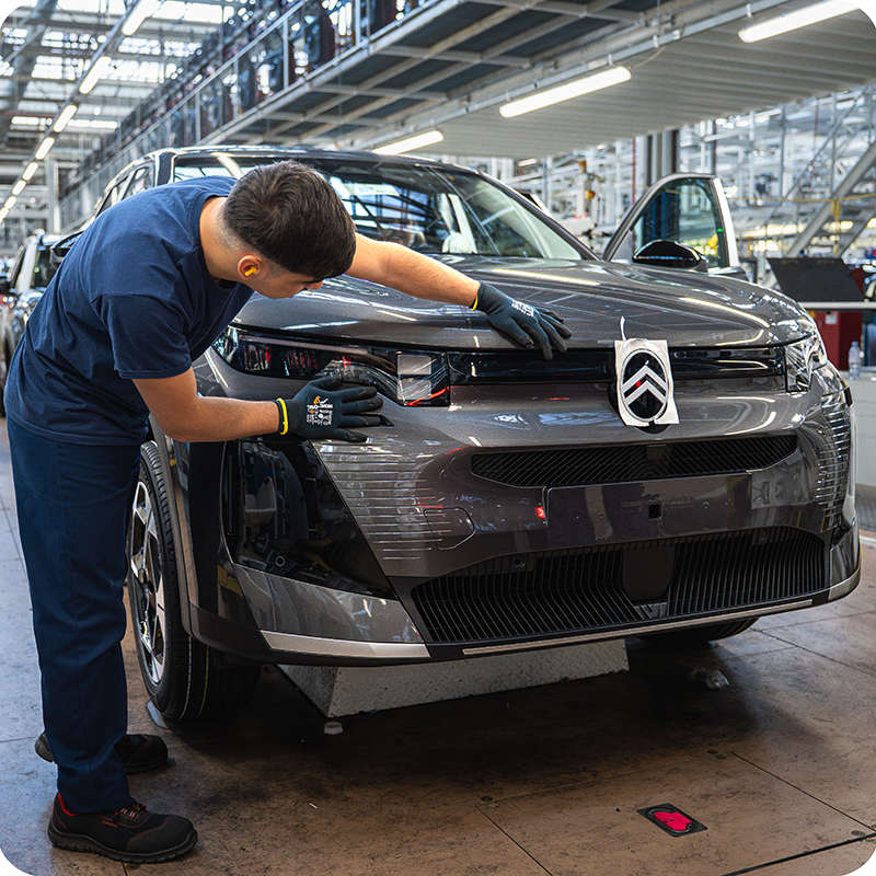 Citroën C5 Aicross на збиральному заводі