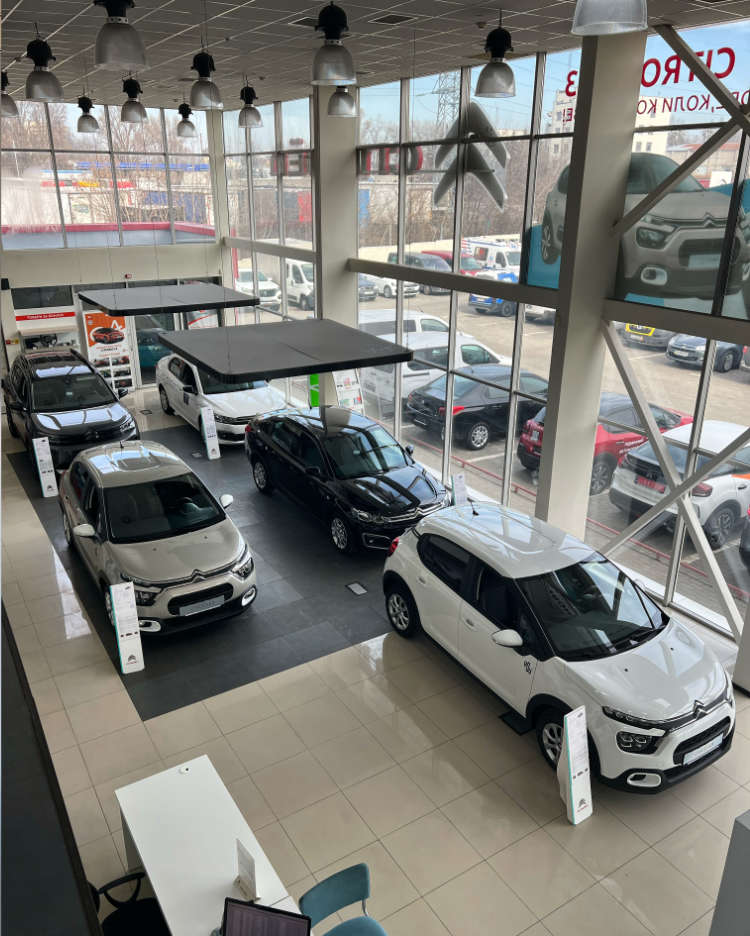 Виставкова зала в автосалоні Citroën Центр Харків «Сітроен на Гагаріна»